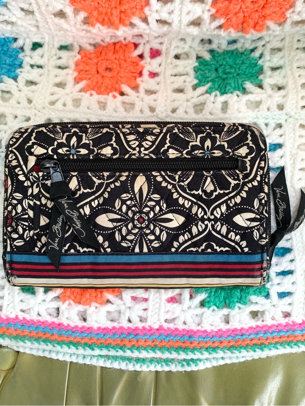 Vera Bradley Barcelona Turn Lock Wallet - Picture 7 of 8